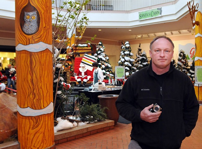 photographer-detained-mall